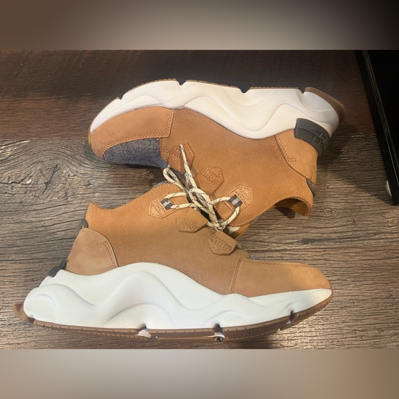 NWT Sorel Women's Kinetic Rngd Caribou Boot; Size 8 - Picture 4 of 8